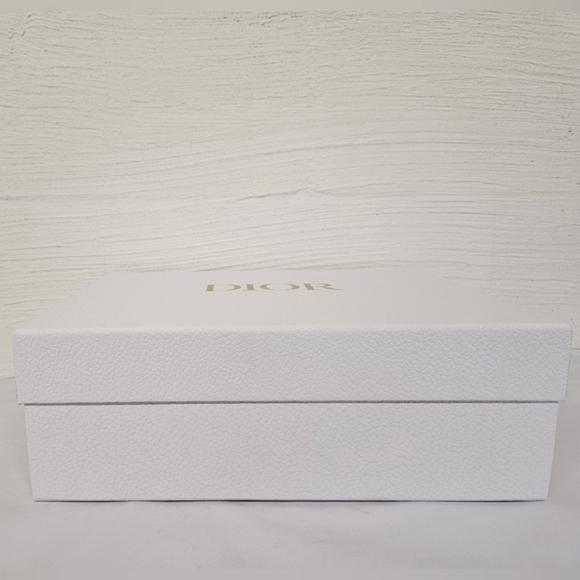 Christian Dior Nesting Storage Box with Stuffing in White and Gold NWOT - Picture 5 of 13